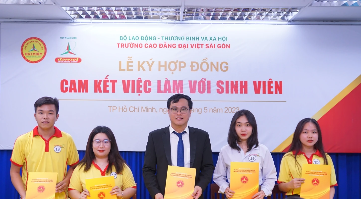 Career Counseling 2024 | Dai Viet Saigon College