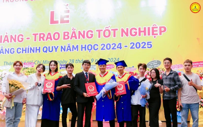 Admissions to Saigon University College