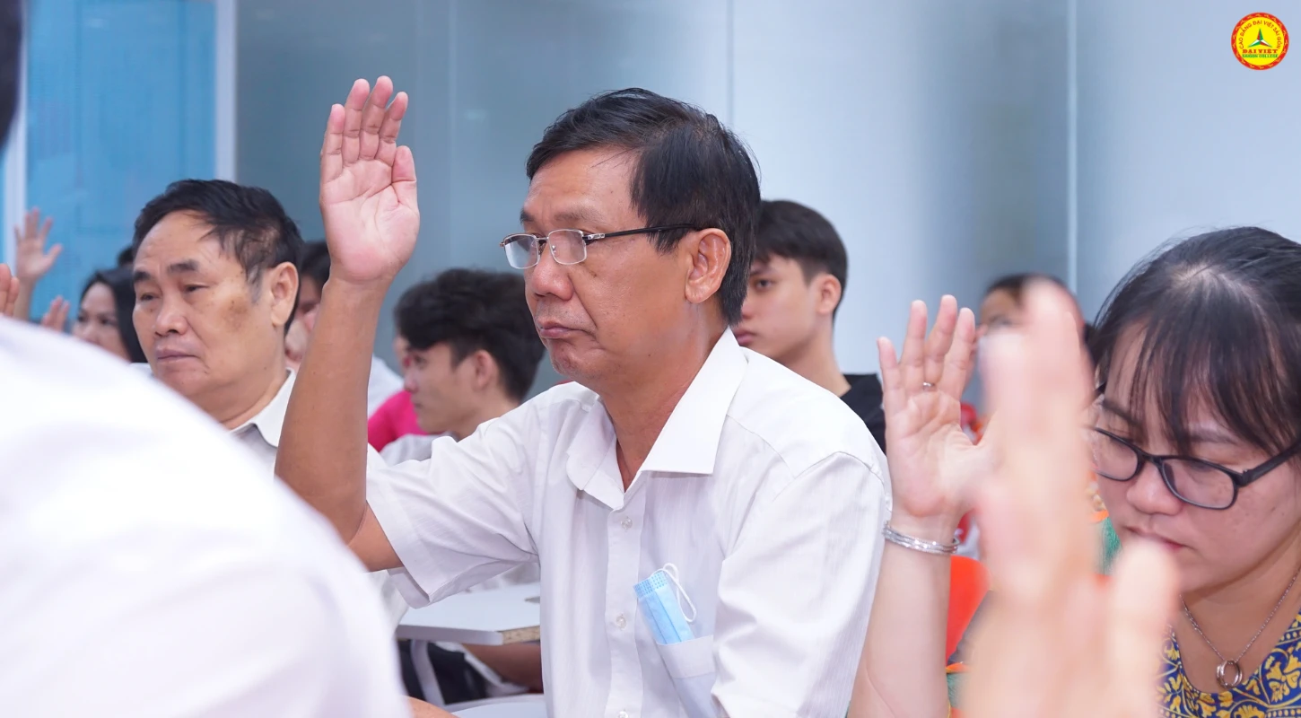 Comrade Đậu Trọng Bình: A Journey Of Dedication And Excellence | Dai Viet Saigon College