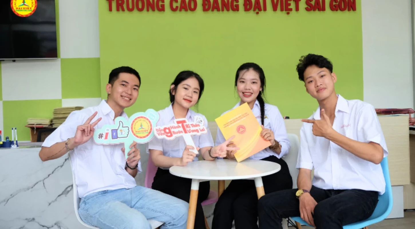 WHY IS THE MARKETING INDUSTRY ALWAYS ATTRACTING GEN Z? | Dai Viet Saigon College